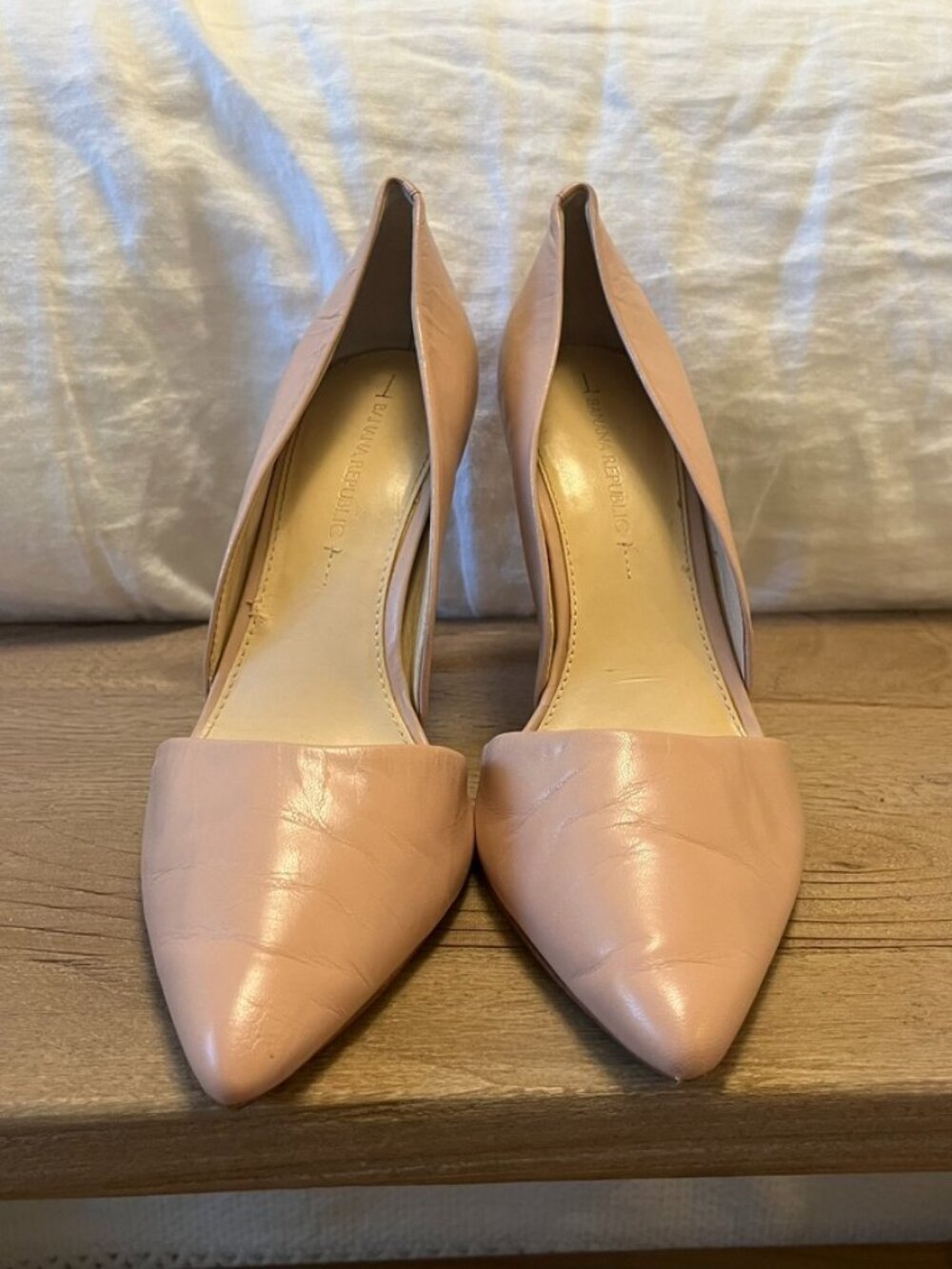 Banana Republic Adelia D'Orsay pumps in Nude